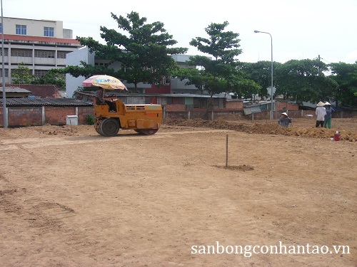 Thi công nền hạ sân bóng có nhân tạo đúng kỹ thuật