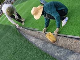 Bảo dưỡng cỏ nhân tạo siêu rẻ tại Hà Nội