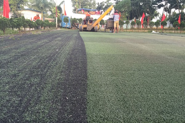 Bảo dưỡng cỏ nhân tạo tại Quảng Bình