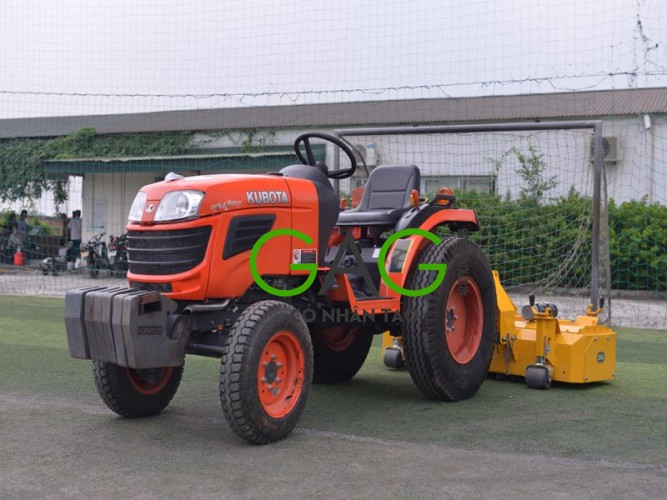 Máy móc hiện đại áp dụng cho bảo trì bảo dưỡng sân cỏ nhân tạo của GAG Máy móc hiện đại áp dụng cho bảo trì bảo dưỡng sân cỏ nhân tạo của GAG