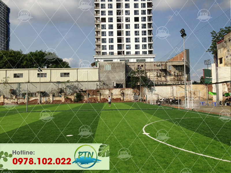 Sân bóng cỏ nhân tạo Royal City - Hà Nội