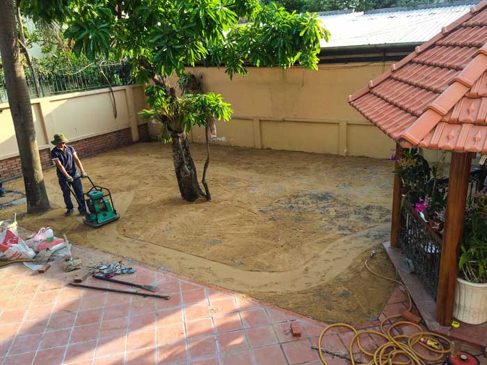 Các bước thi công cỏ nhân tạo sân vườn Các bước thi công cỏ nhân tạo sân vườn